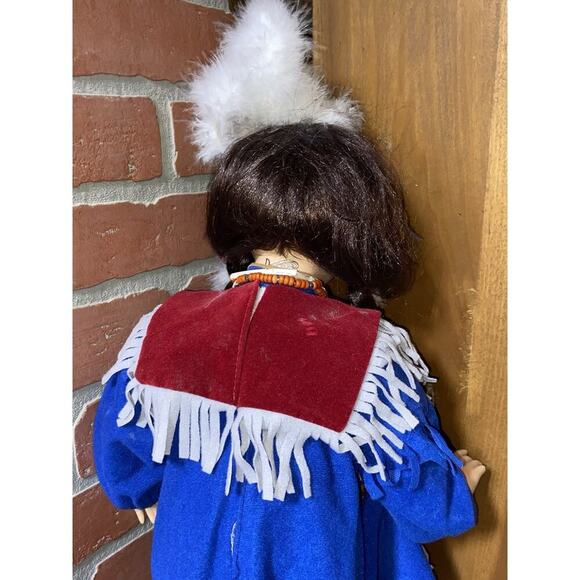 Duck House heirloom porcelain Native American doll Rare 0332/5000 - Picture 5 of 7